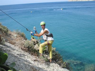 Limpieza acantilado de Benidorm 2